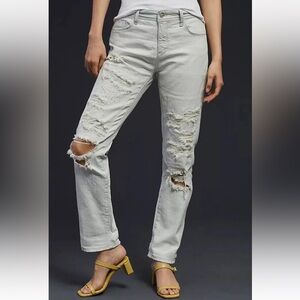 ANTHROPOLOGIE Pilcro Mid Rise Slim Boyfriend Distressed Jeans Size 31 NEW